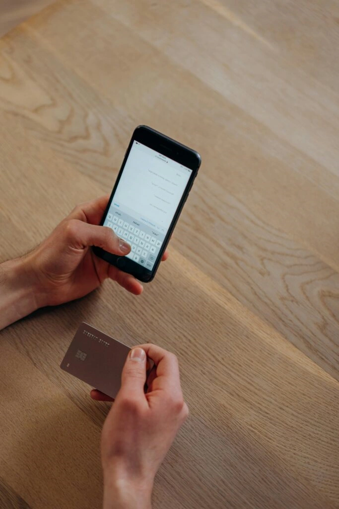 Smartphone and credit card for online payments - ZeroMaze Agency